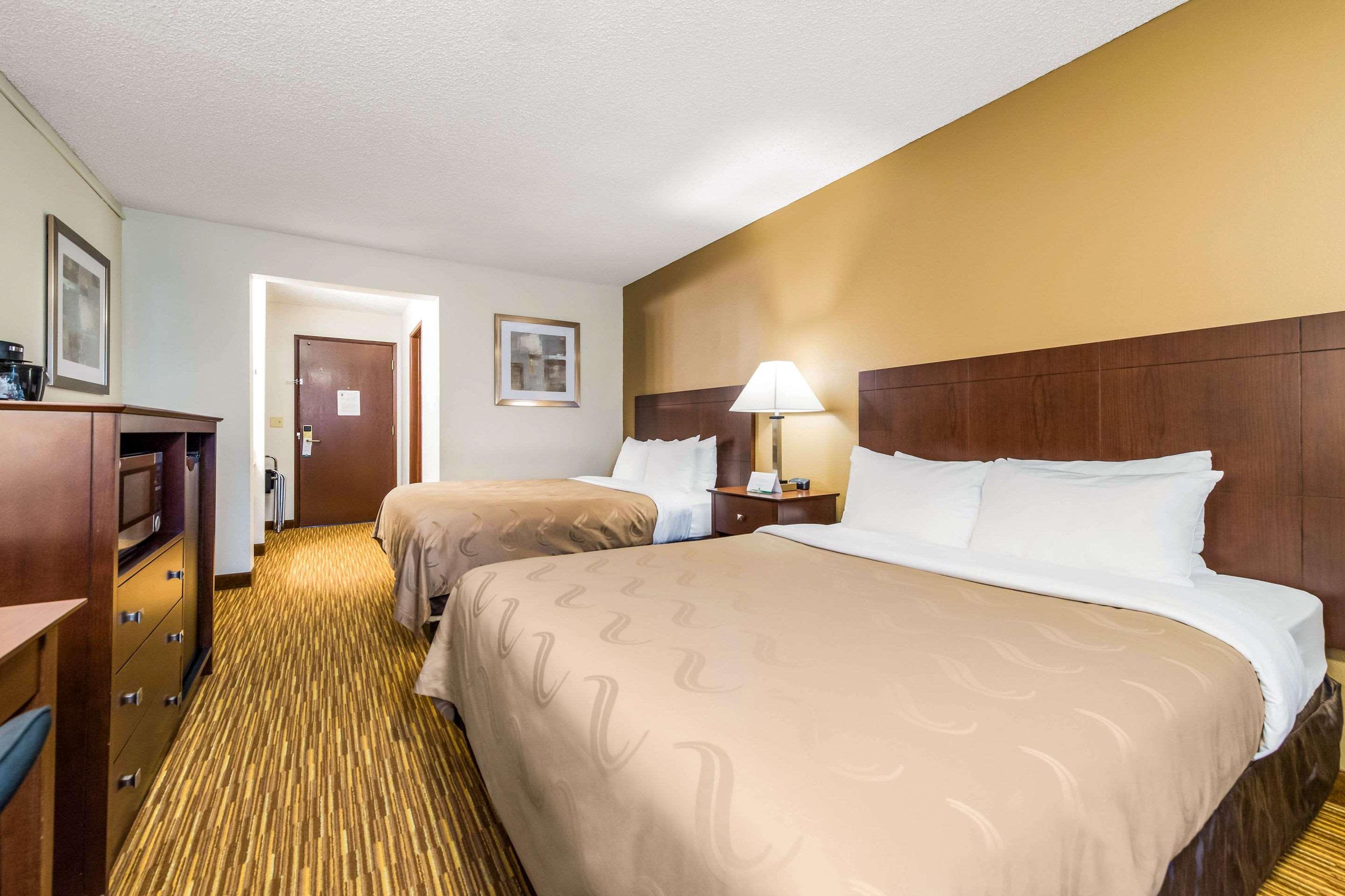 Quality Inn & Suites Lacey Olympia Екстериор снимка